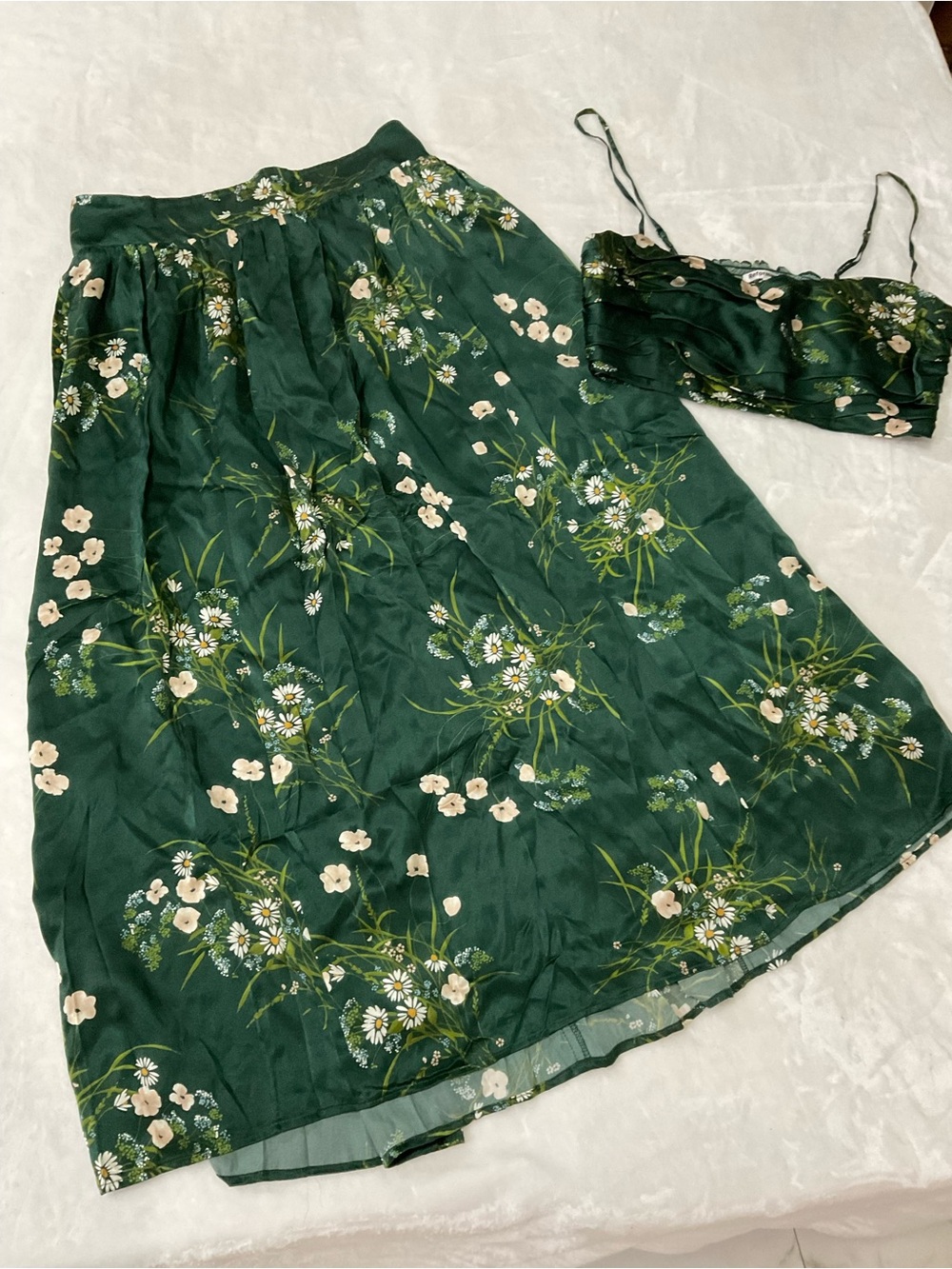 Reformation Silk Carrie Floral 2 Piece Set - Picture 3 of 16